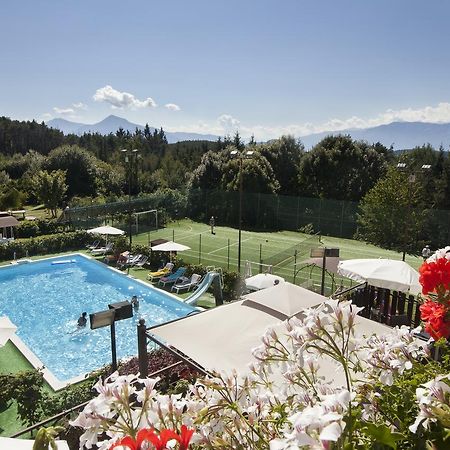 Hotel Scoiattolo Baselga di Pinè Exteriör bild