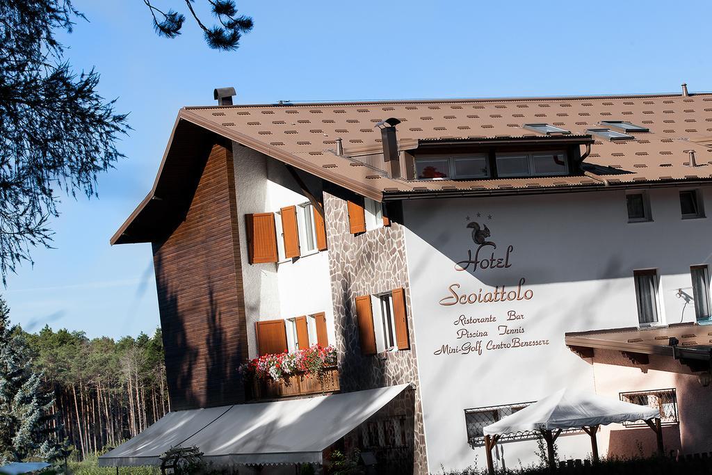 Hotel Scoiattolo Baselga di Pinè Exteriör bild