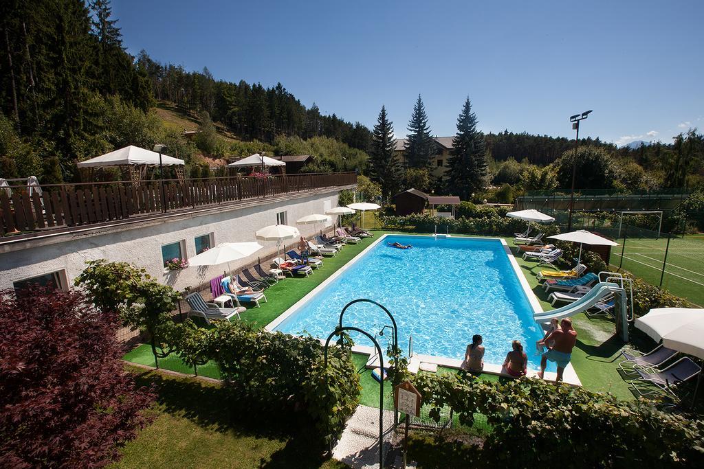 Hotel Scoiattolo Baselga di Pinè Exteriör bild