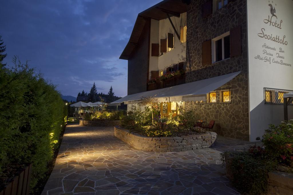 Hotel Scoiattolo Baselga di Pinè Exteriör bild